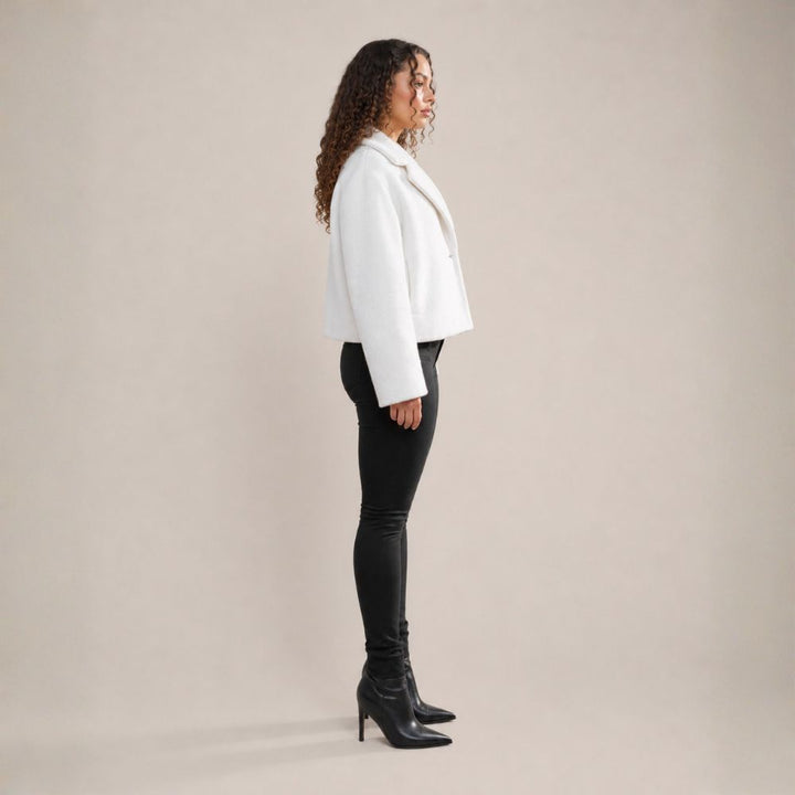 Women’s Jacket Lapel Collar & Gold-Colored Buttons | Autumn Wear