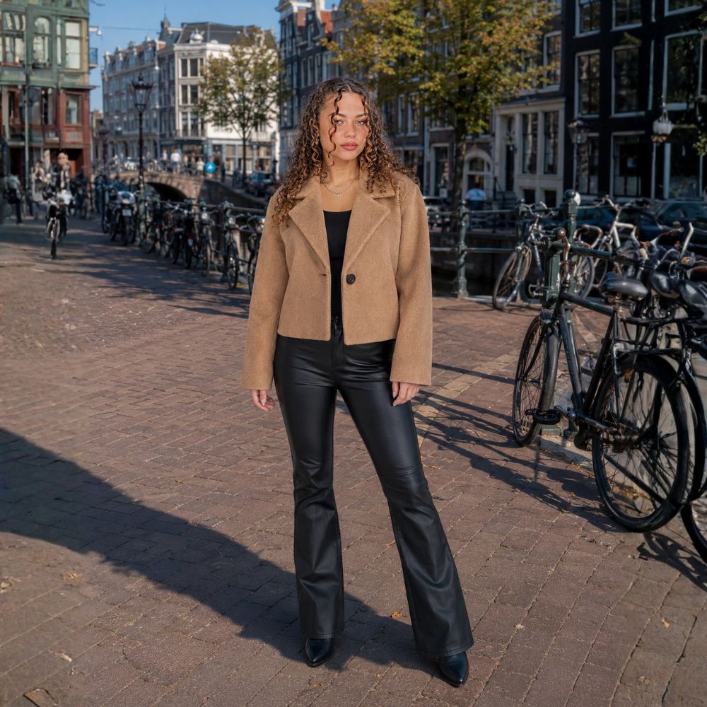 Women’s Jacket Lapel Collar & Gold-Colored Buttons | Autumn Wear