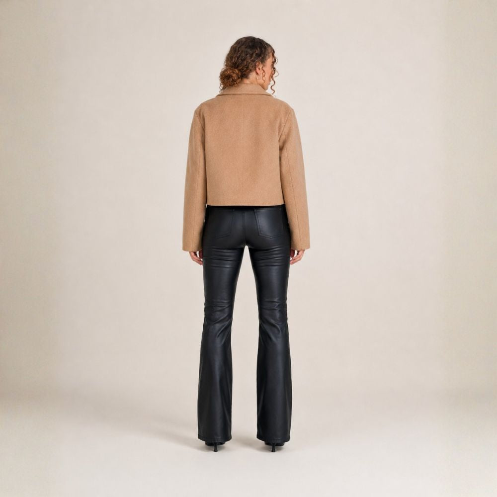 Women’s Jacket Lapel Collar & Gold-Colored Buttons | Autumn Wear