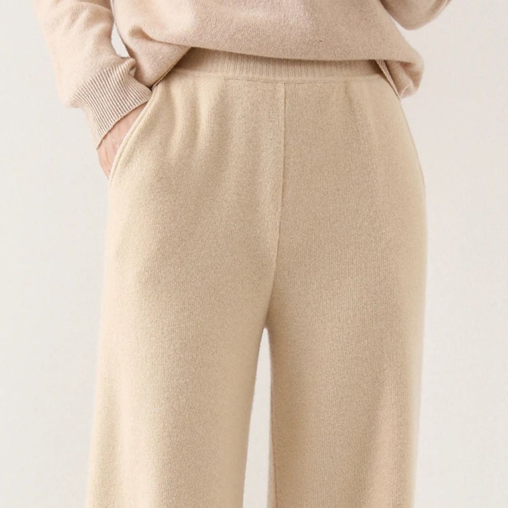 Women’s Merino Wool Trousers | High-Waisted Autumn & Winter Wear