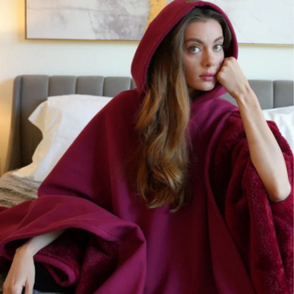 Unisex Oversized Hoodie Blanket | Cosy Autumn & Winter Comfort