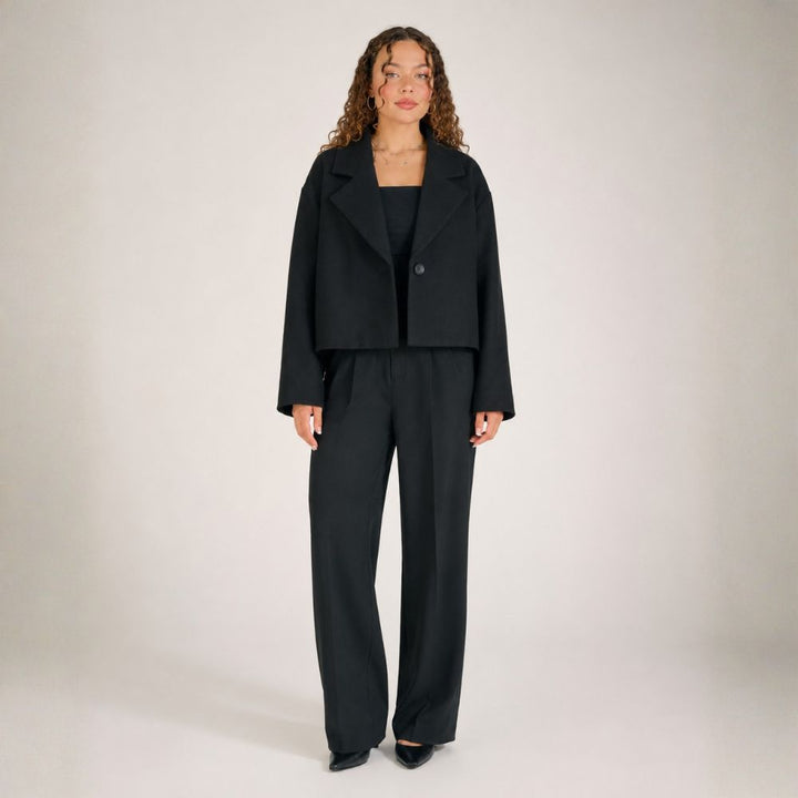 Women’s Jacket Lapel Collar & Gold-Colored Buttons | Autumn Wear