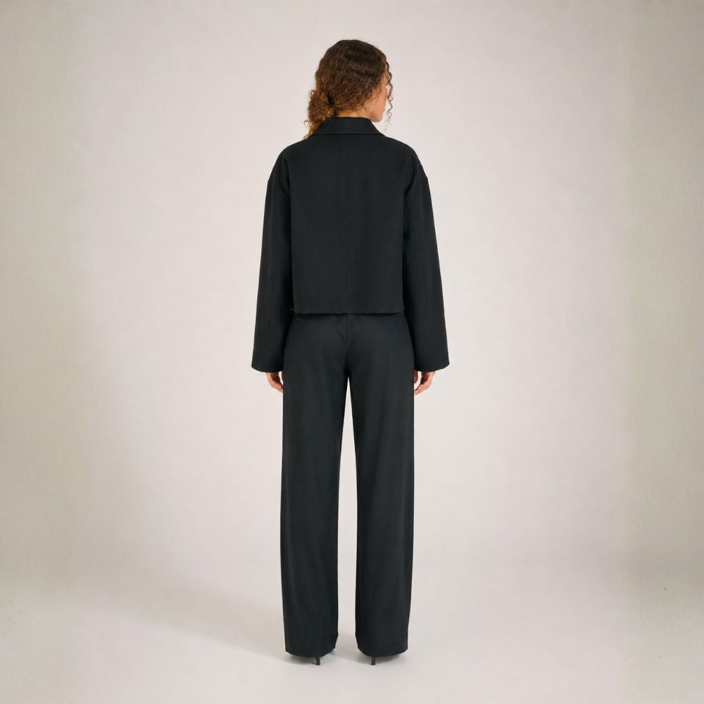 Women’s Jacket Lapel Collar & Gold-Colored Buttons | Autumn Wear