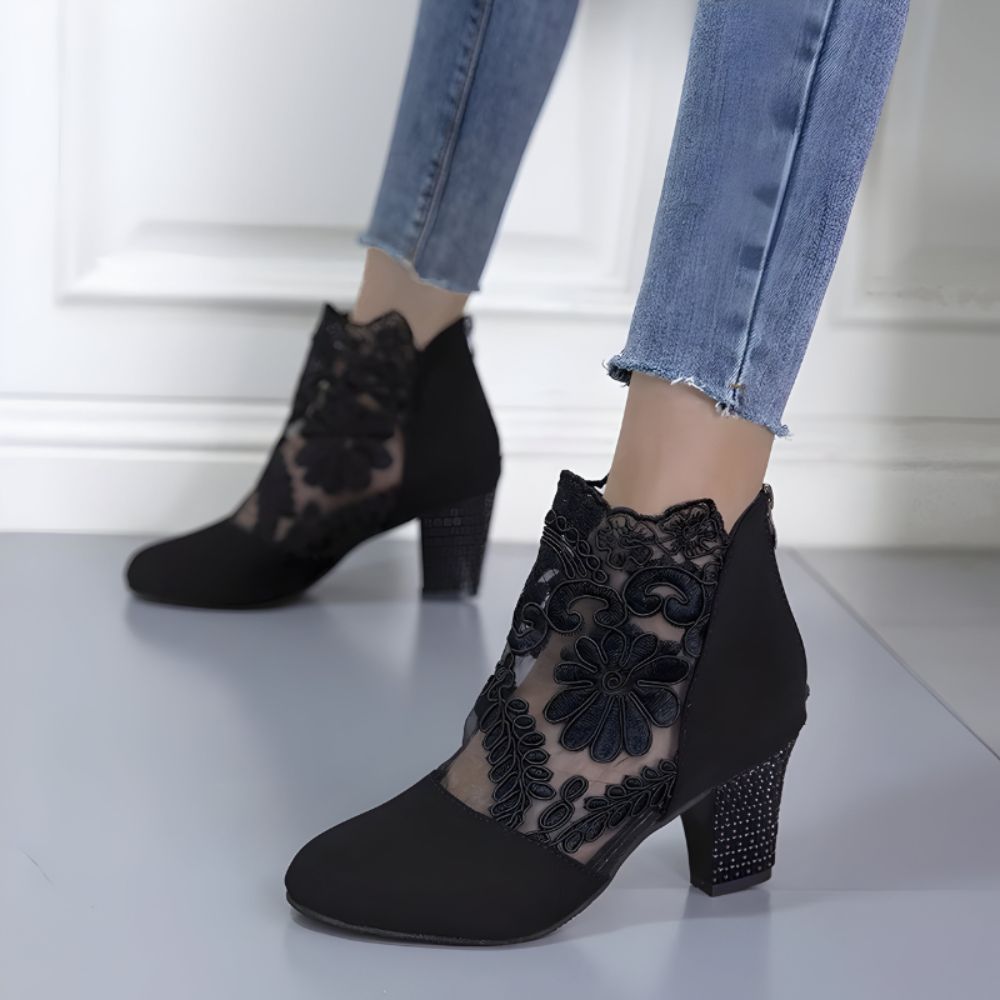 Women’s Breathable Heels | Stylish & Comfortable Everyday Wear
