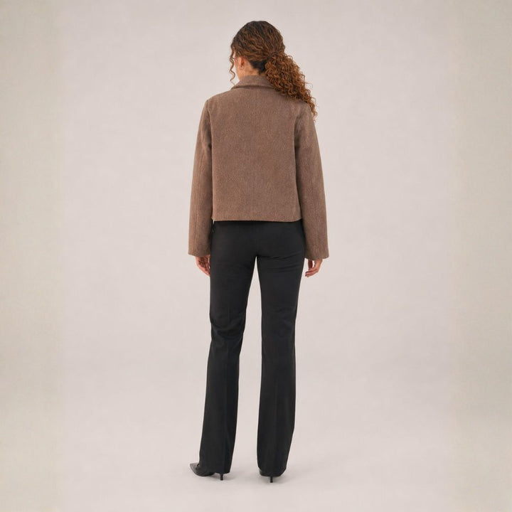 Women’s Jacket Lapel Collar & Gold-Colored Buttons | Autumn Wear