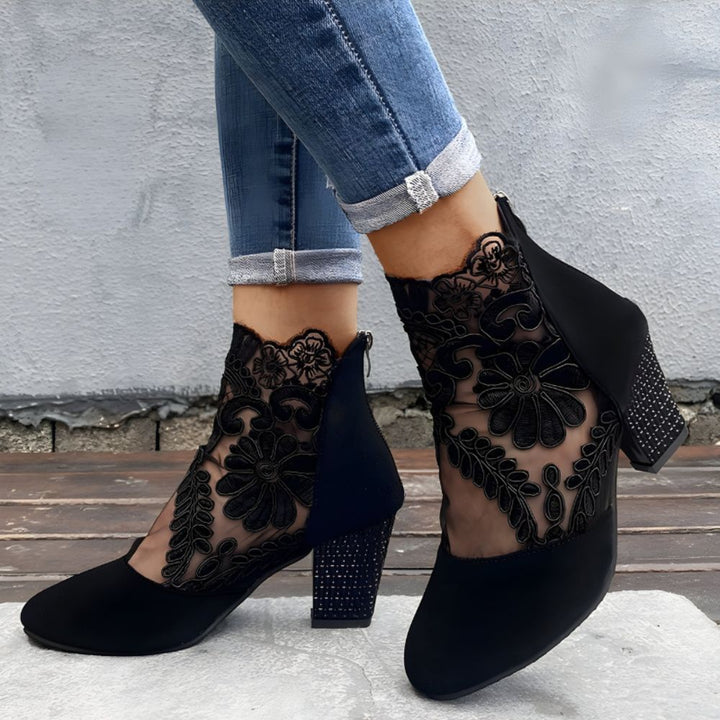Women’s Breathable Heels | Stylish & Comfortable Everyday Wear