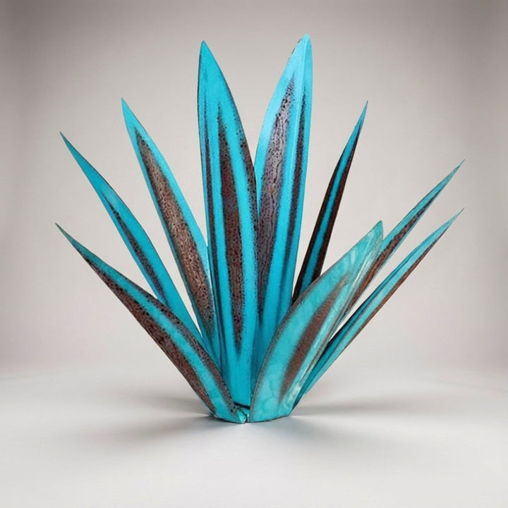 Agavelle garden ornament in Blue finish