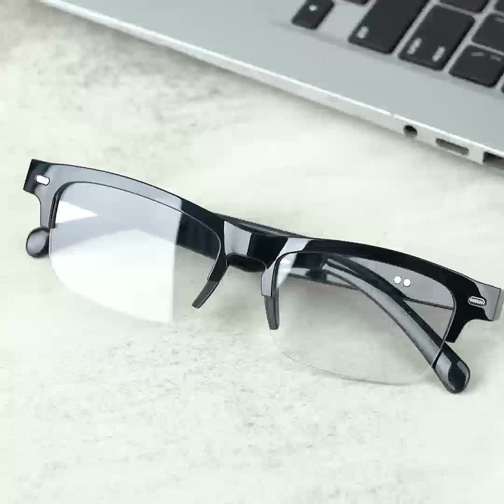 AI translation smart glasses with photochromic lenses and open-ear audio