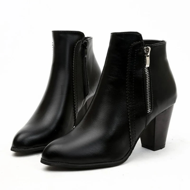 Women's block heel ankle boots with side zip closure and pointed toe in structured finish