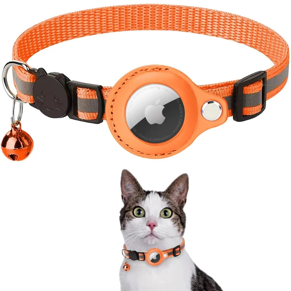 Cat GPS Tracker Collar with Reflective Design showing GPS tracker holder compatibility with Apple and Android devices