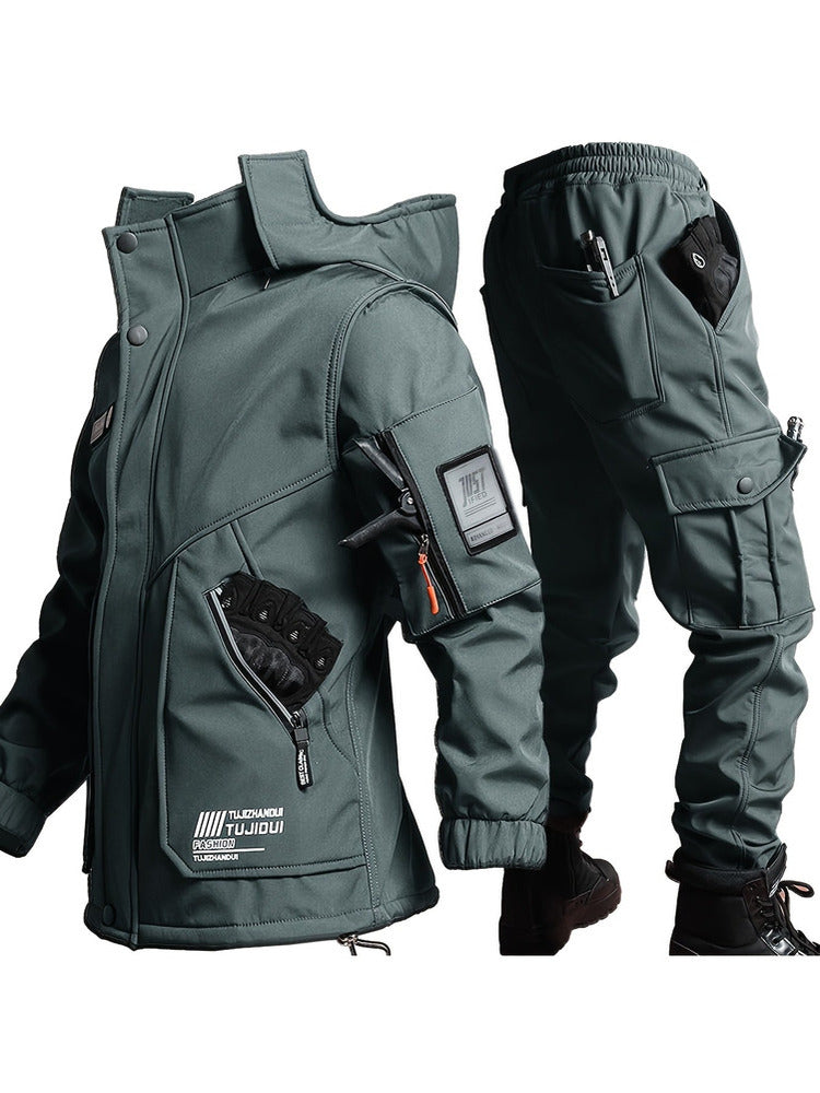 Men's hooded jacket and trouser workwear set in green