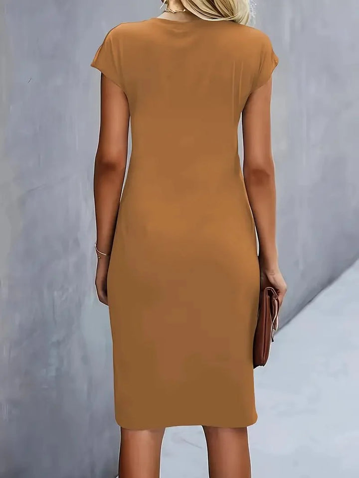 Fitted midi dress with twist-ruched waist detail for polished occasions