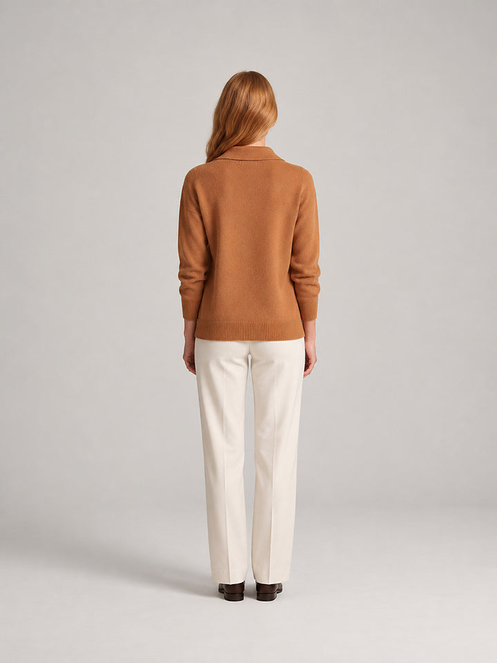 Women's knitted collared jumper with a button placket