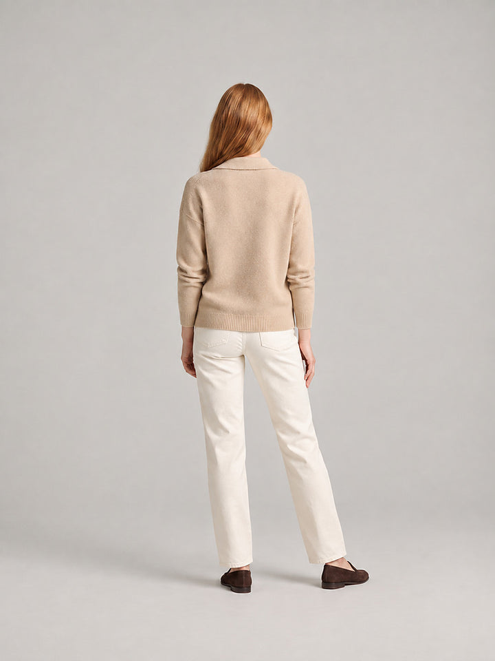 Women's knitted collared jumper with a button placket