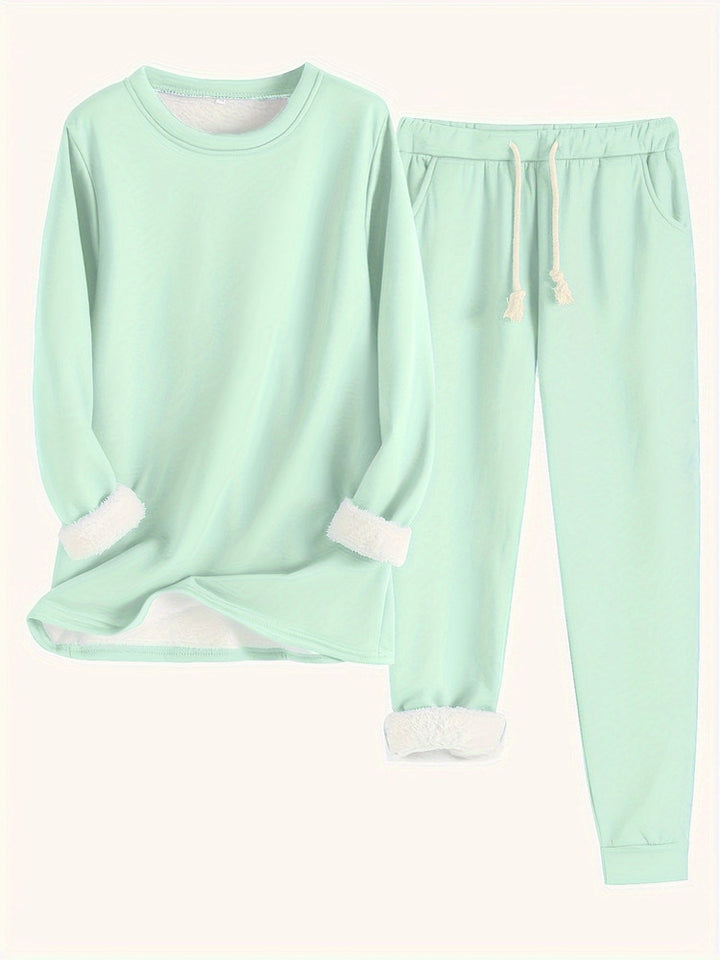 Women's plush-lined sweatshirt and jogger set
