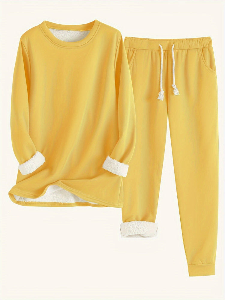 Women's plush-lined sweatshirt and jogger set