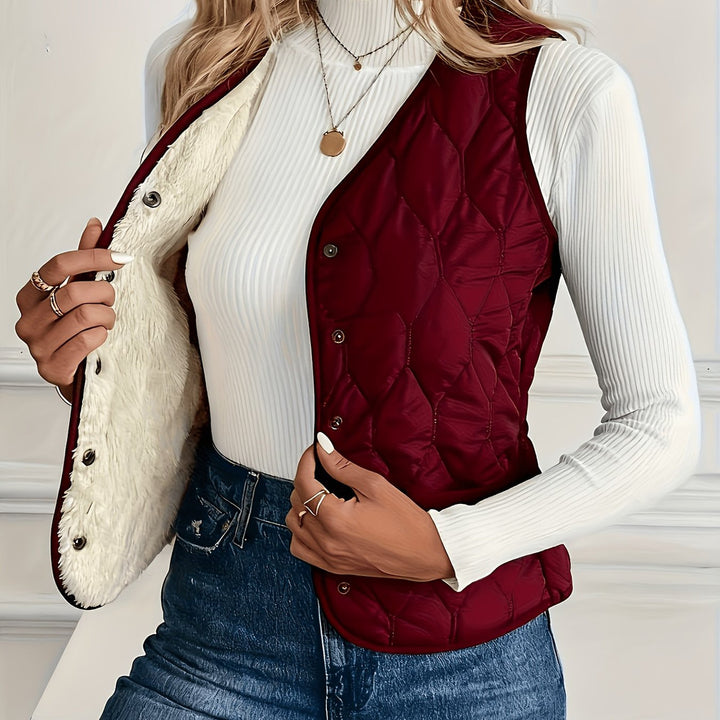 Women's quilted plush-lined gilet in burgundy