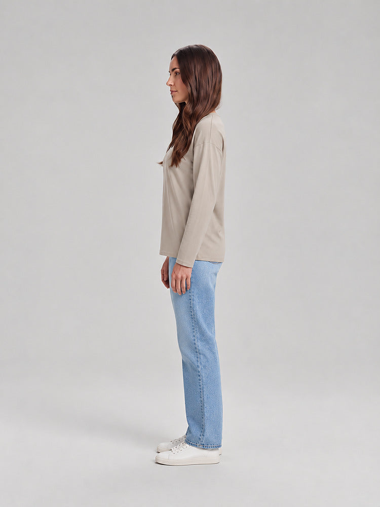 Women's relaxed round neck long sleeve top