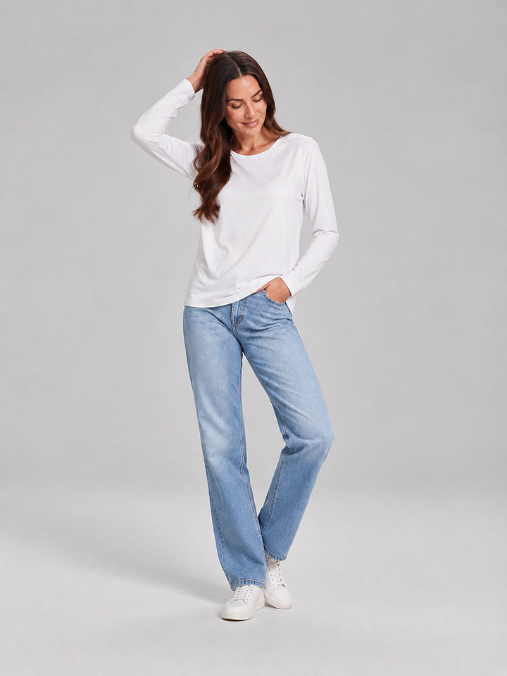 Women's relaxed round neck long sleeve top in white
